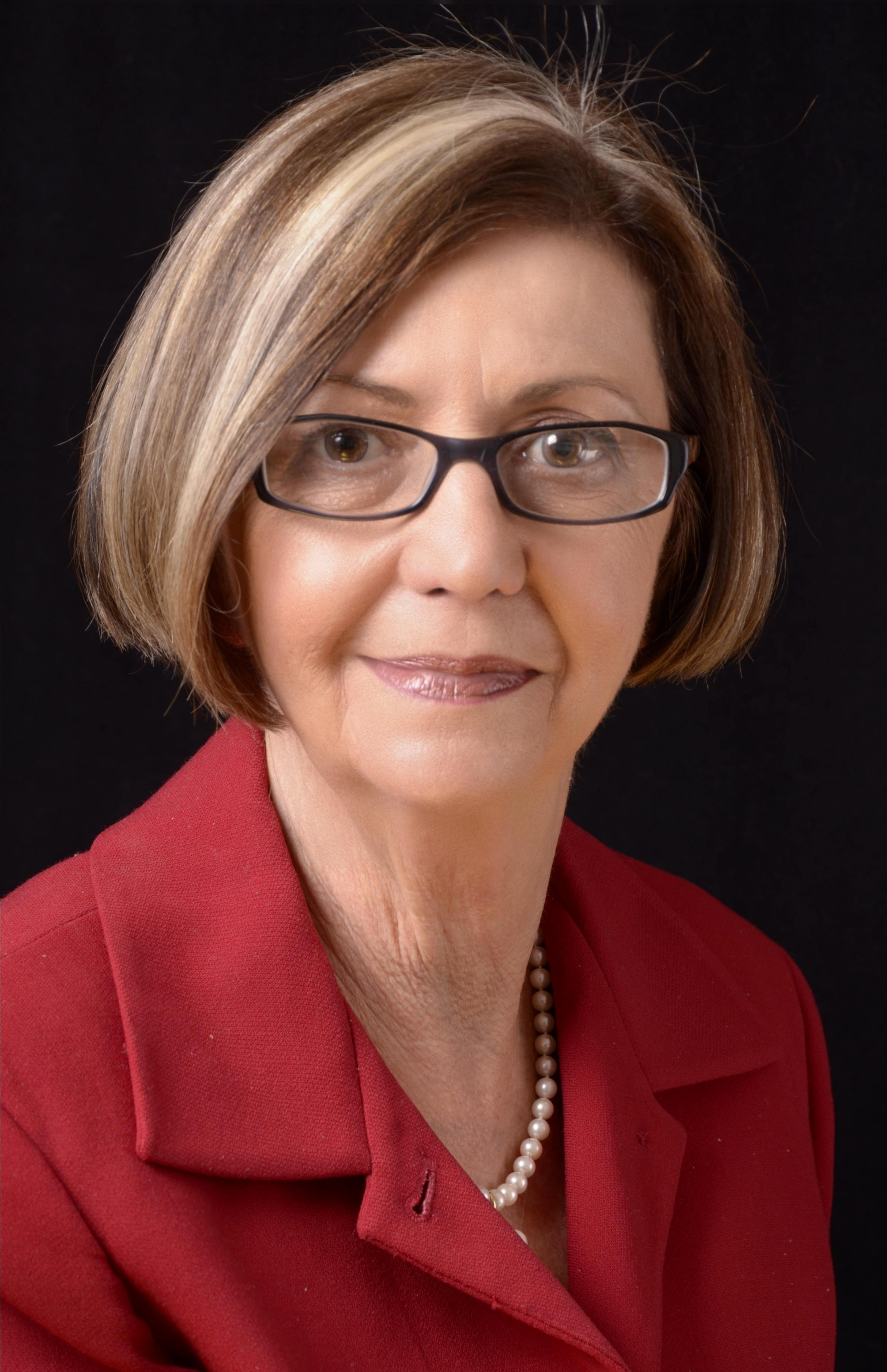 Digna Irizarry-Cassens, MHA, RDN, CLT